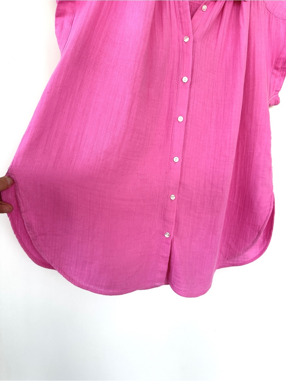 Gap Pink Short-Sleeve Button-Front Blouse, Oversized Fit, Crinkle Gauze Cotton - Picture 3 of 8